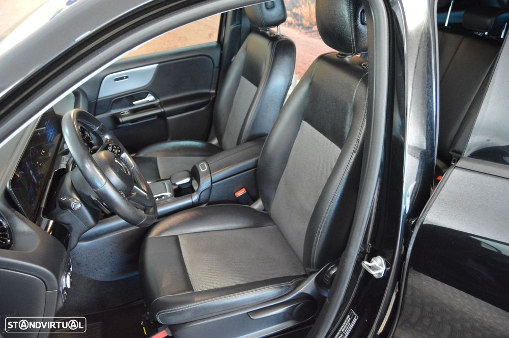 Mercedes-Benz GLA 180 - 19