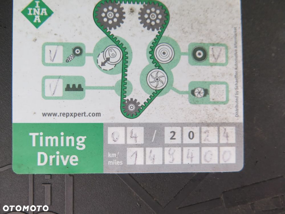 Chevrolet Orlando - 27