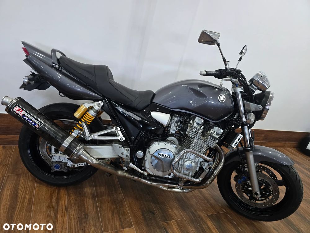 Yamaha XJR - 34