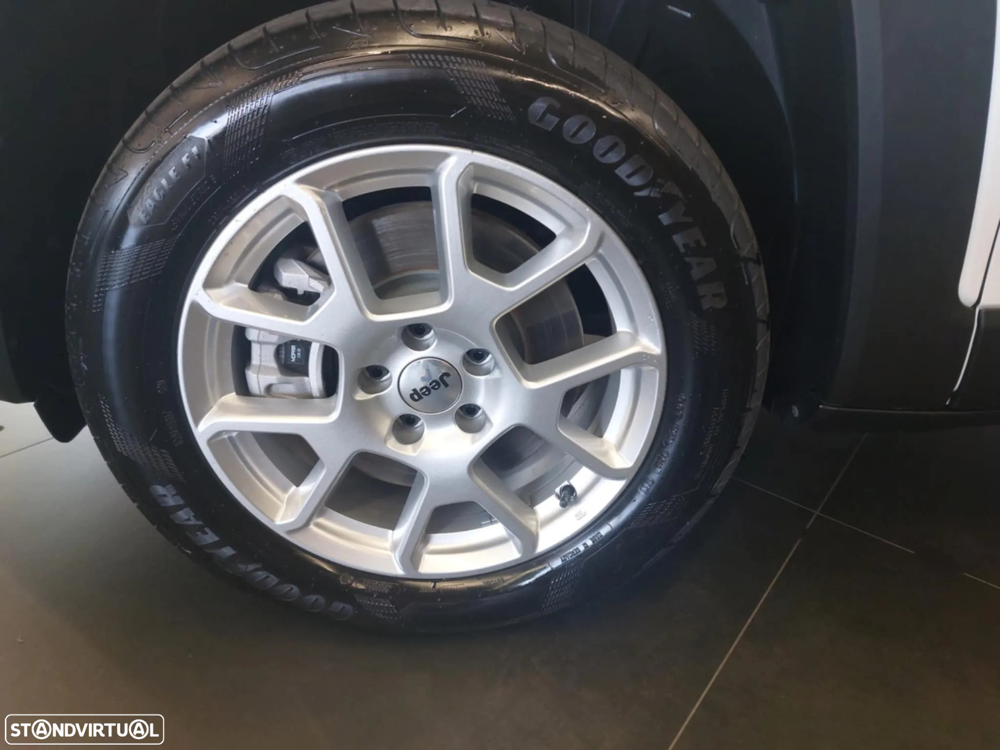 Jeep Renegade 1.3 TG 4Xe Altitude - 8