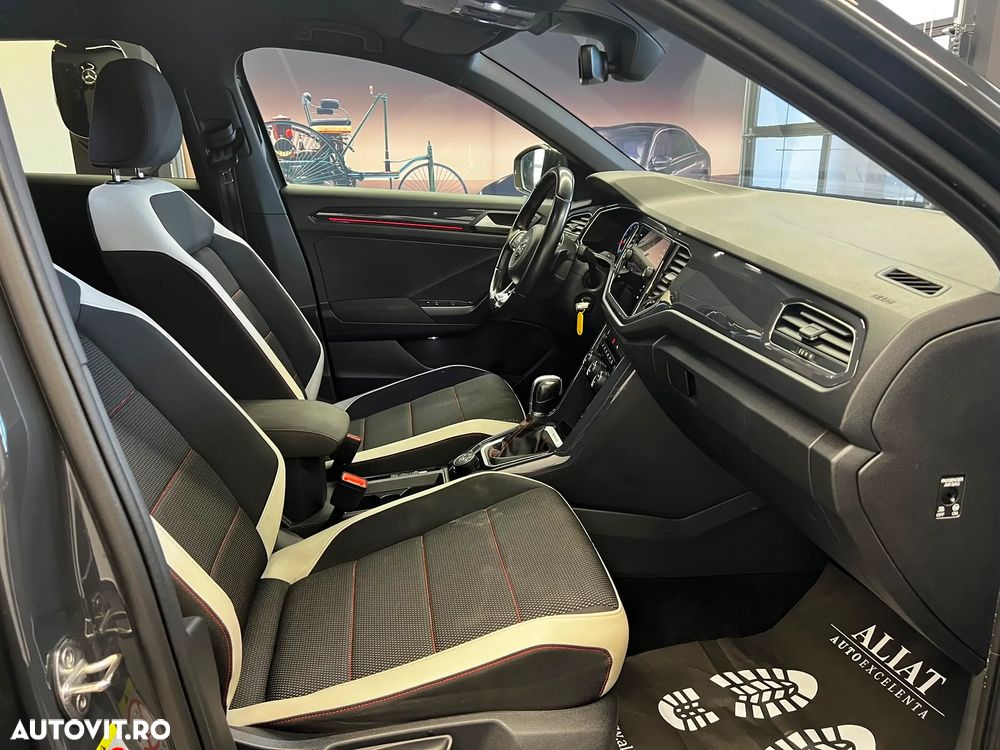 Volkswagen T-Roc 2.0 TSI 4Motion DSG Sport - 8
