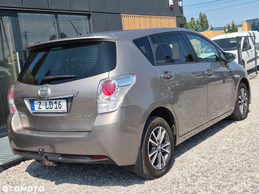 Toyota Verso 1.6 D-4D Prestige - 11