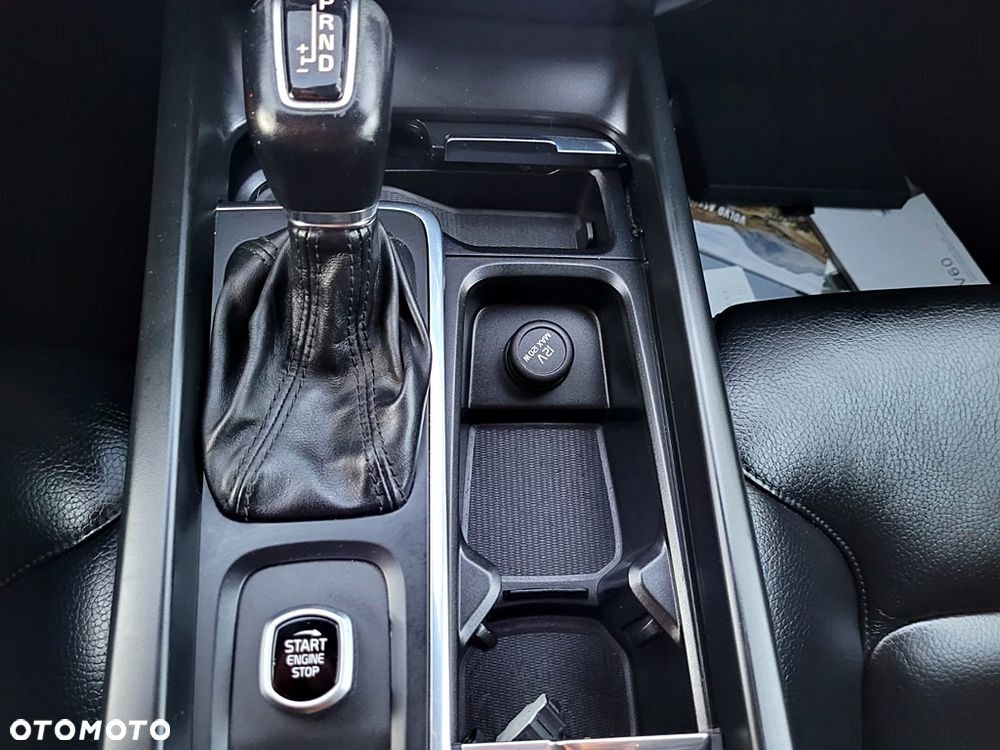 Volvo V60 D3 Geartronic Momentum Pro - 22