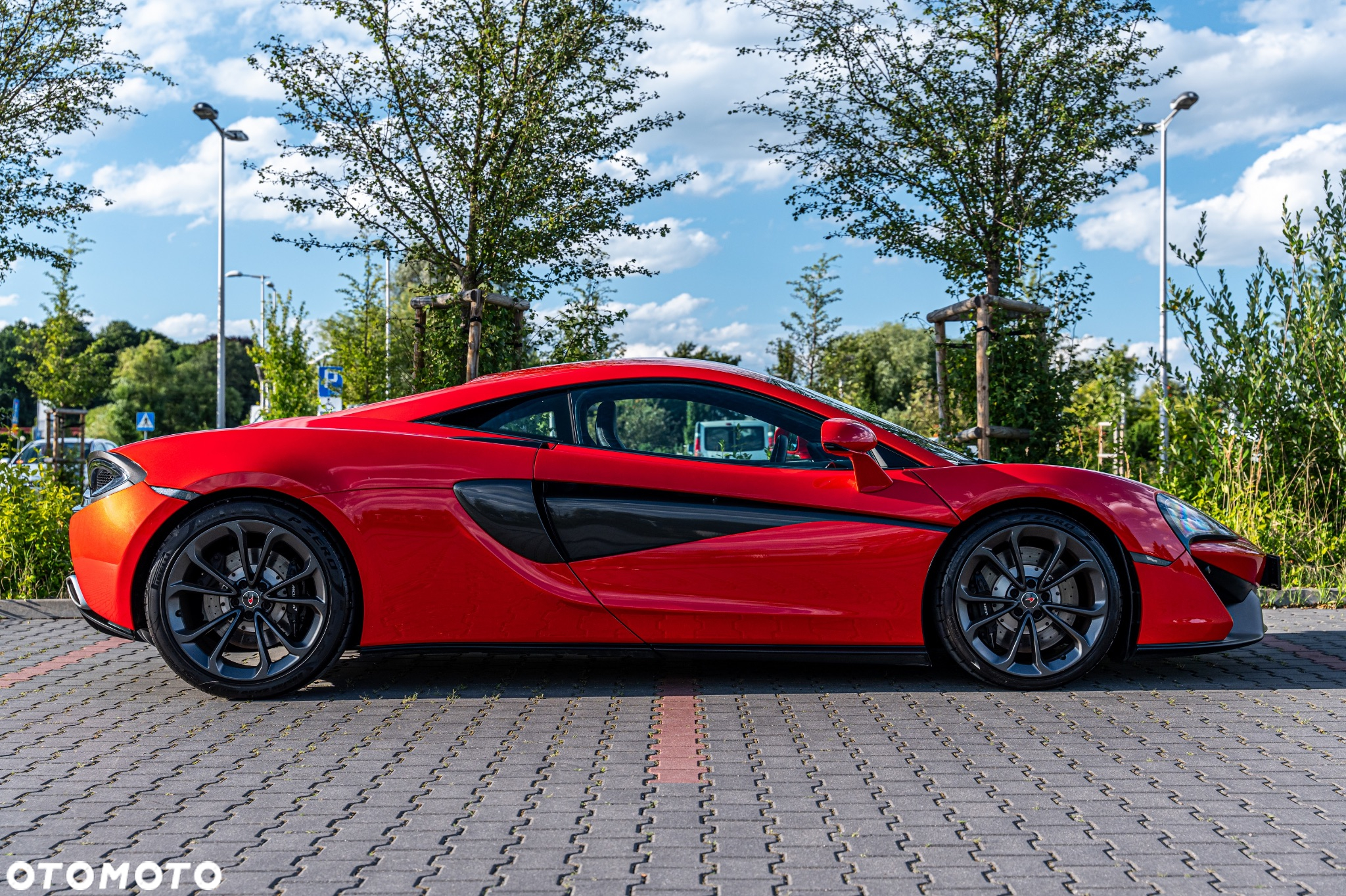 McLaren 570S Coupe Standard - 2