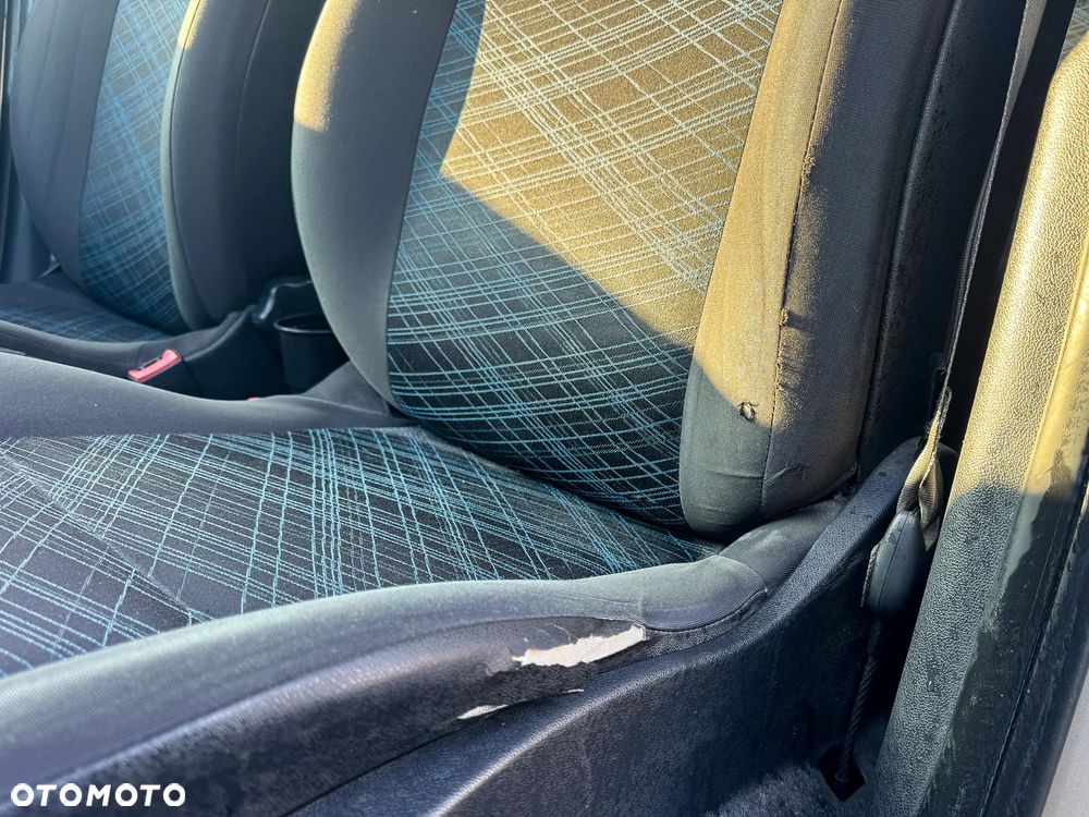 Renault Clio 1.2 16V Authentique - 13