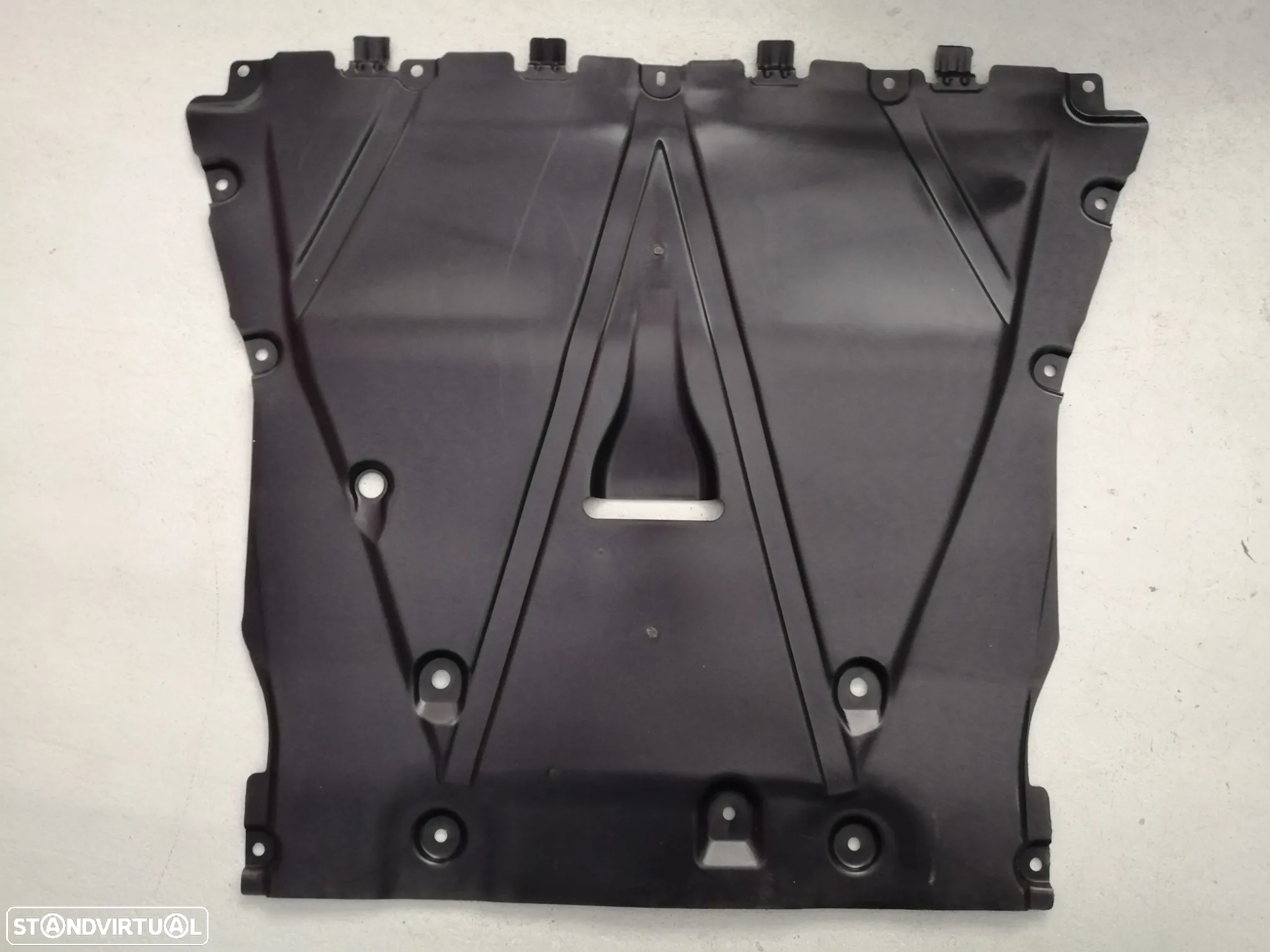 Resguardo inferior do motor Renault Clio V 2019--- - 2