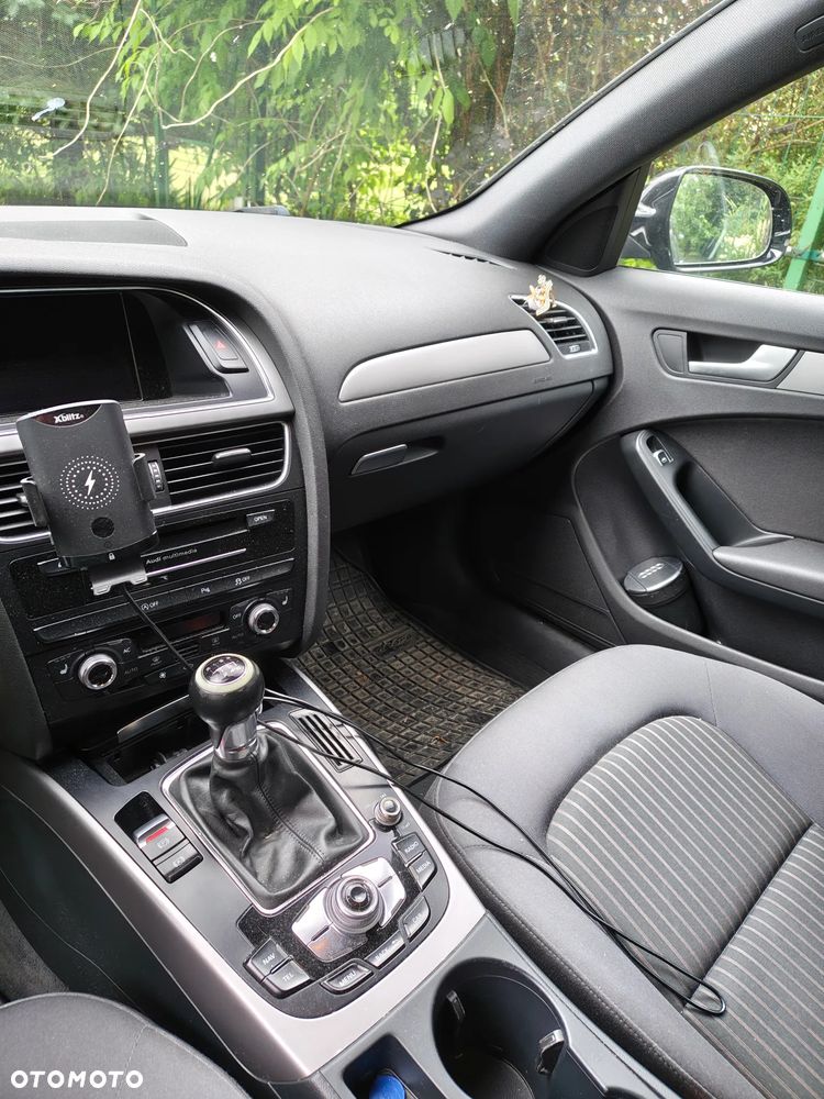 Audi A4 Avant 2.0 TDI DPF S line Sportpaket - 9
