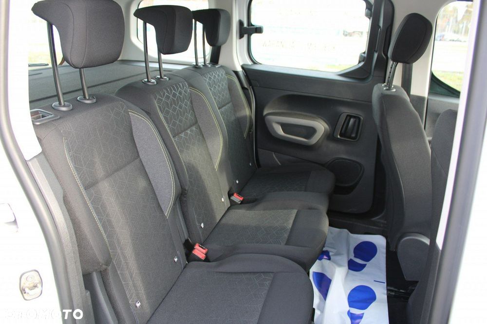 Peugeot Rifter - 14