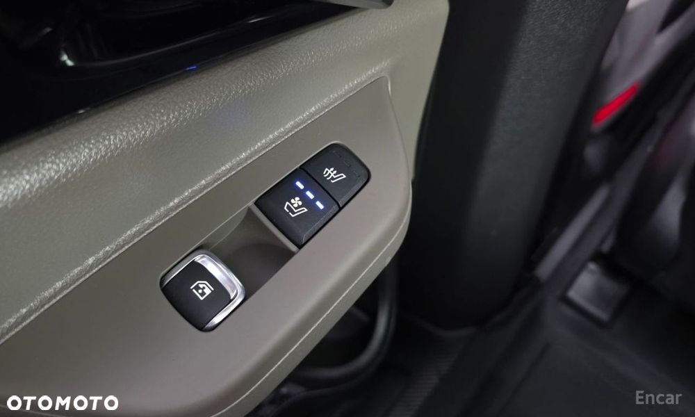 Kia Carnival - 27