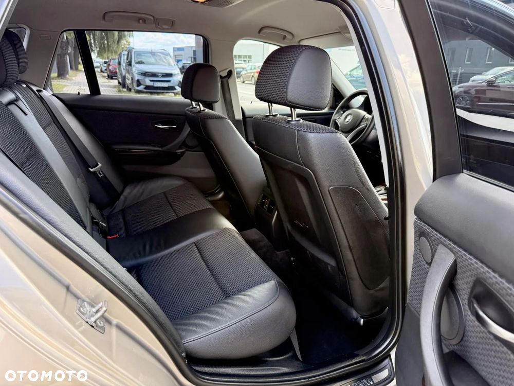 BMW Seria 3 - 17