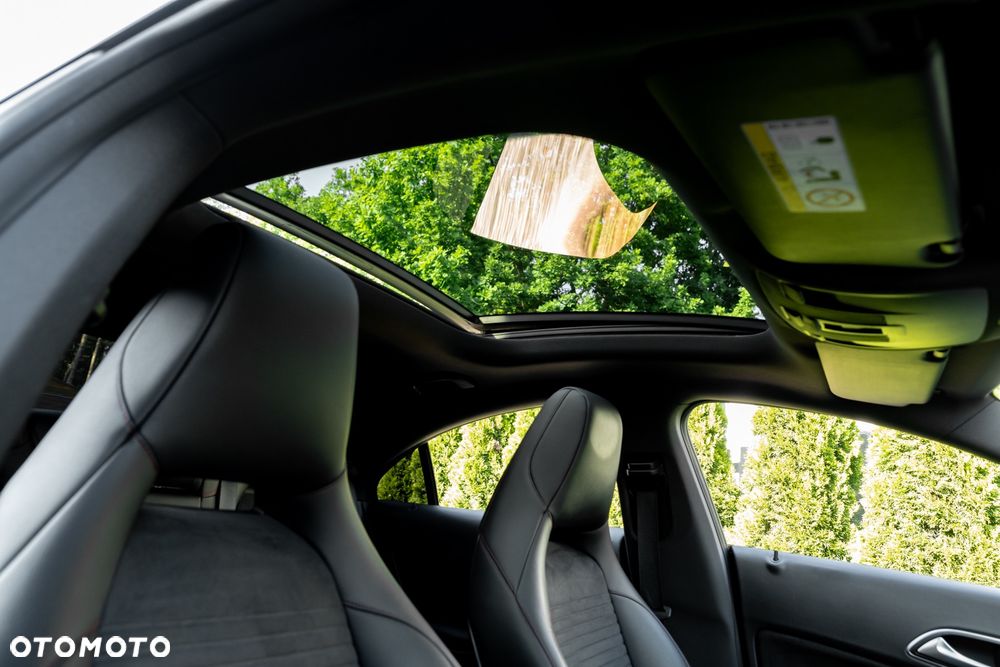 Mercedes-Benz CLA 250 7G-DCT AMG Line - 32