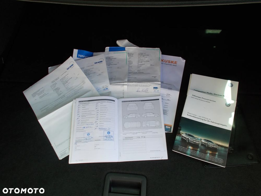Volkswagen Passat - 10