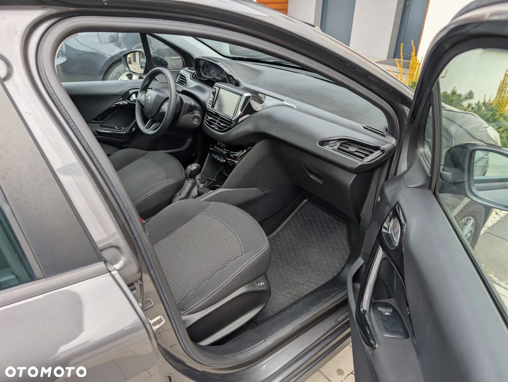 Peugeot 208 PureTech 82 Allure - 9