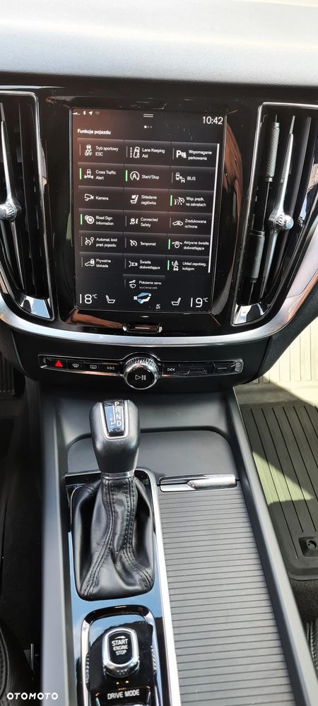 Volvo V60 D3 Momentum - 24