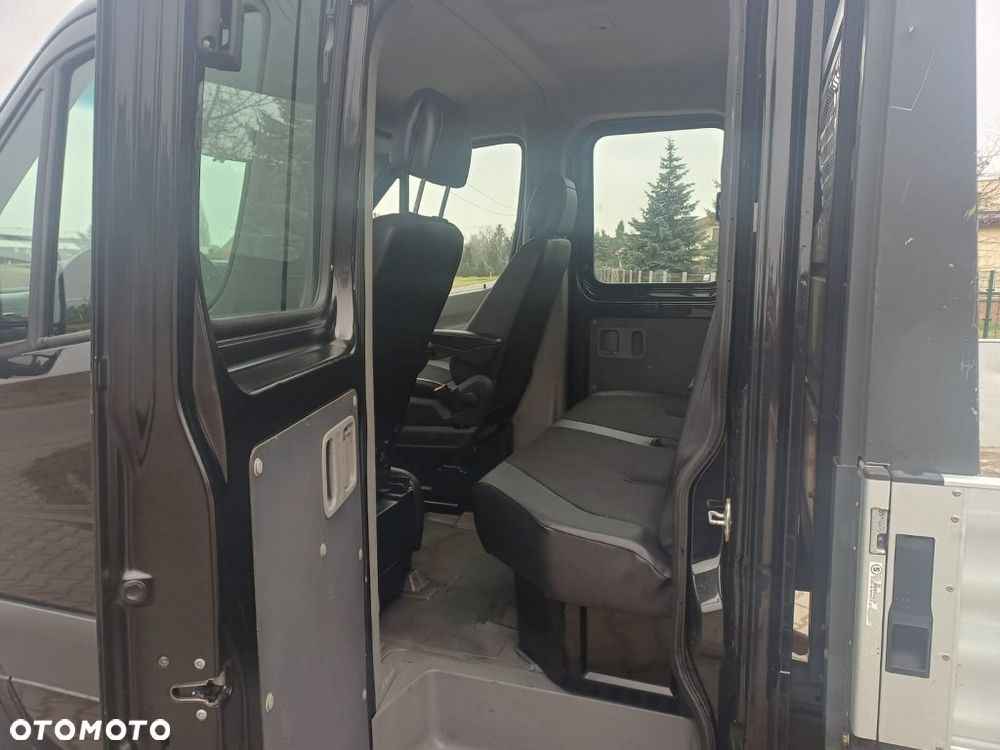 Mercedes-Benz Sprinter - 21