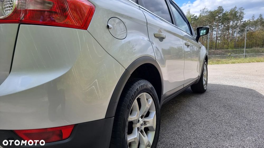 Ford Kuga 2.0 TDCi 2x4 Trend - 16
