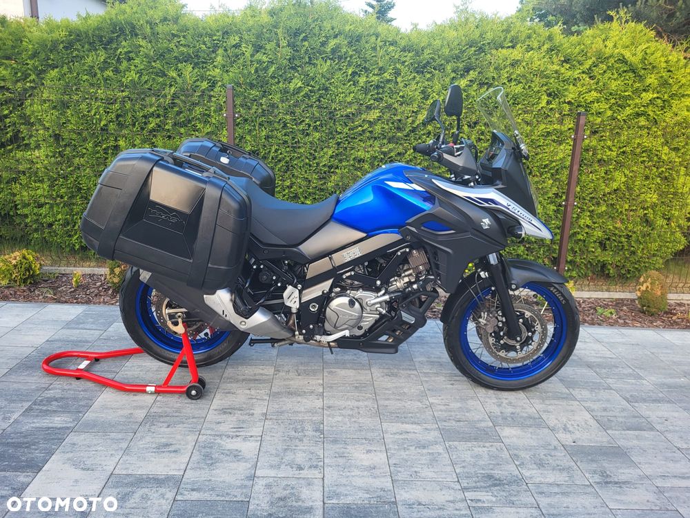Suzuki V-STROM - 1