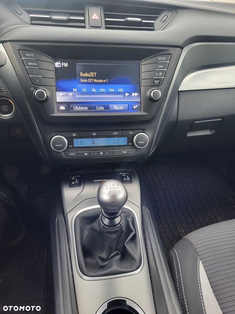 Toyota Avensis - 5