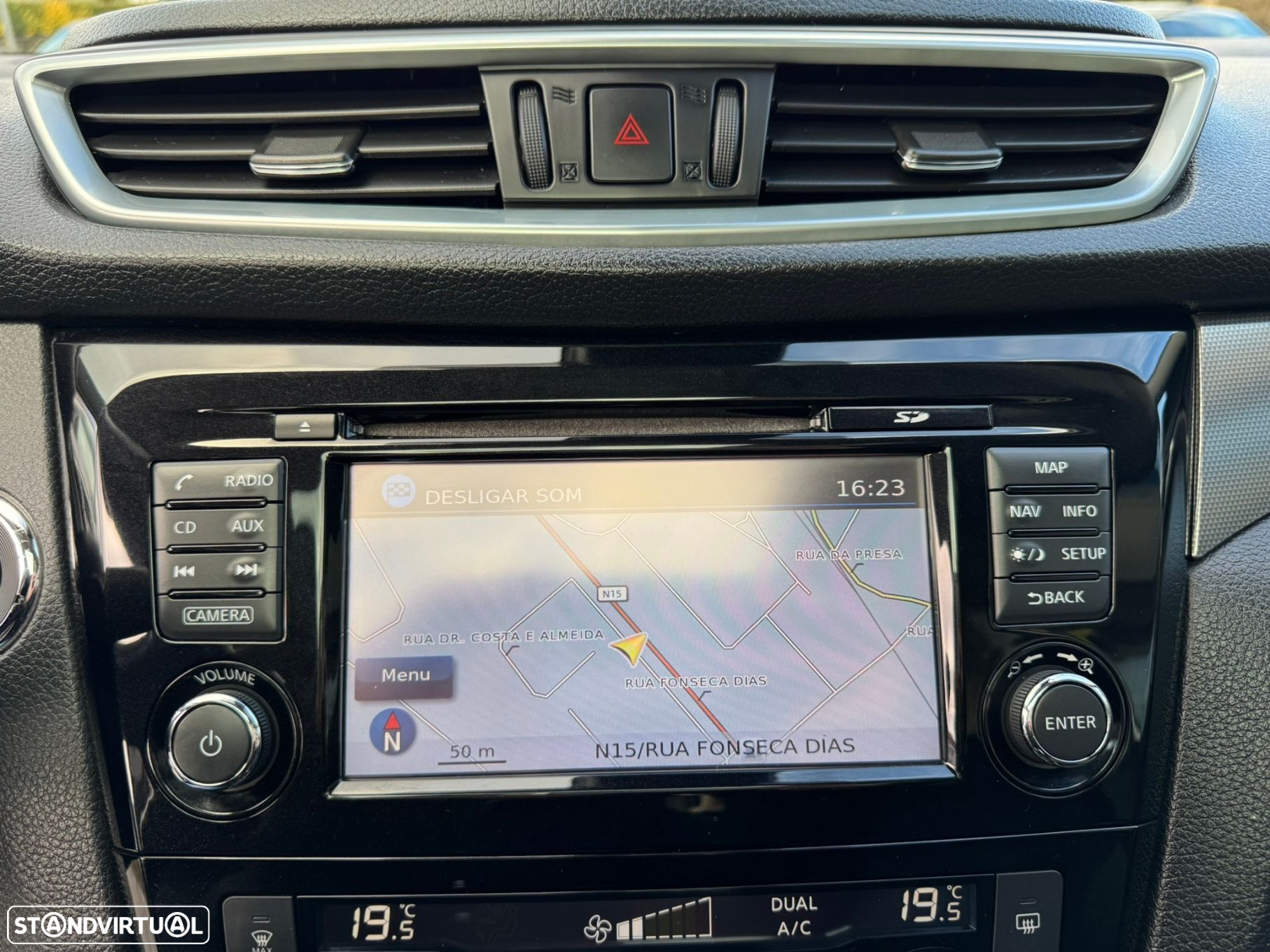 Nissan Qashqai 1.5 dCi N-Connecta J18 - 24