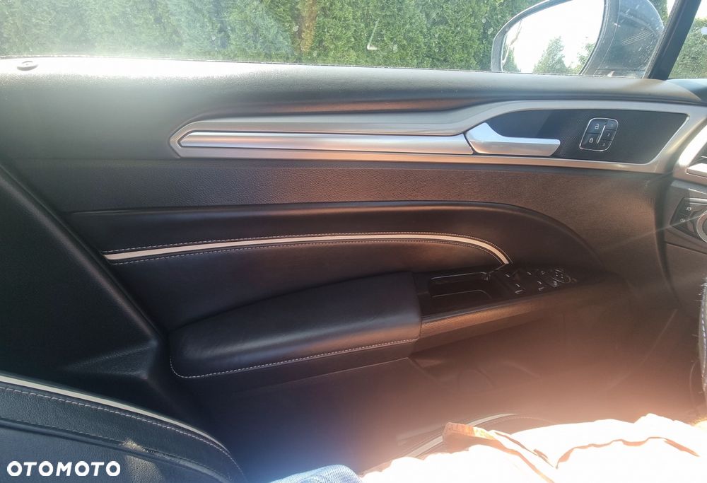 Ford Mondeo 2.0 TDCi STart-Stopp PowerShift-Aut Allrad Vignale - 33