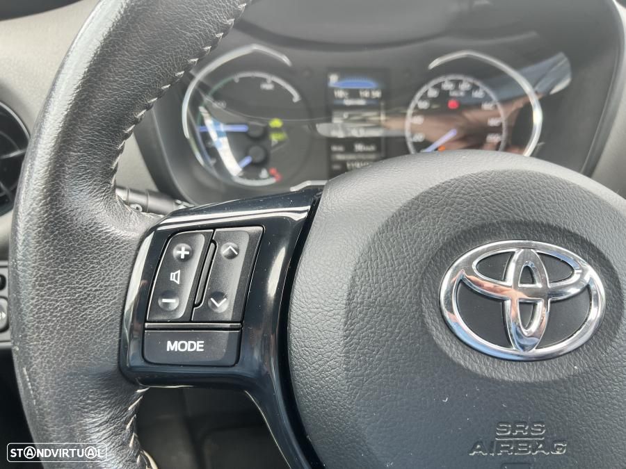 Toyota Yaris 1.5 HSD Exclusive - 28