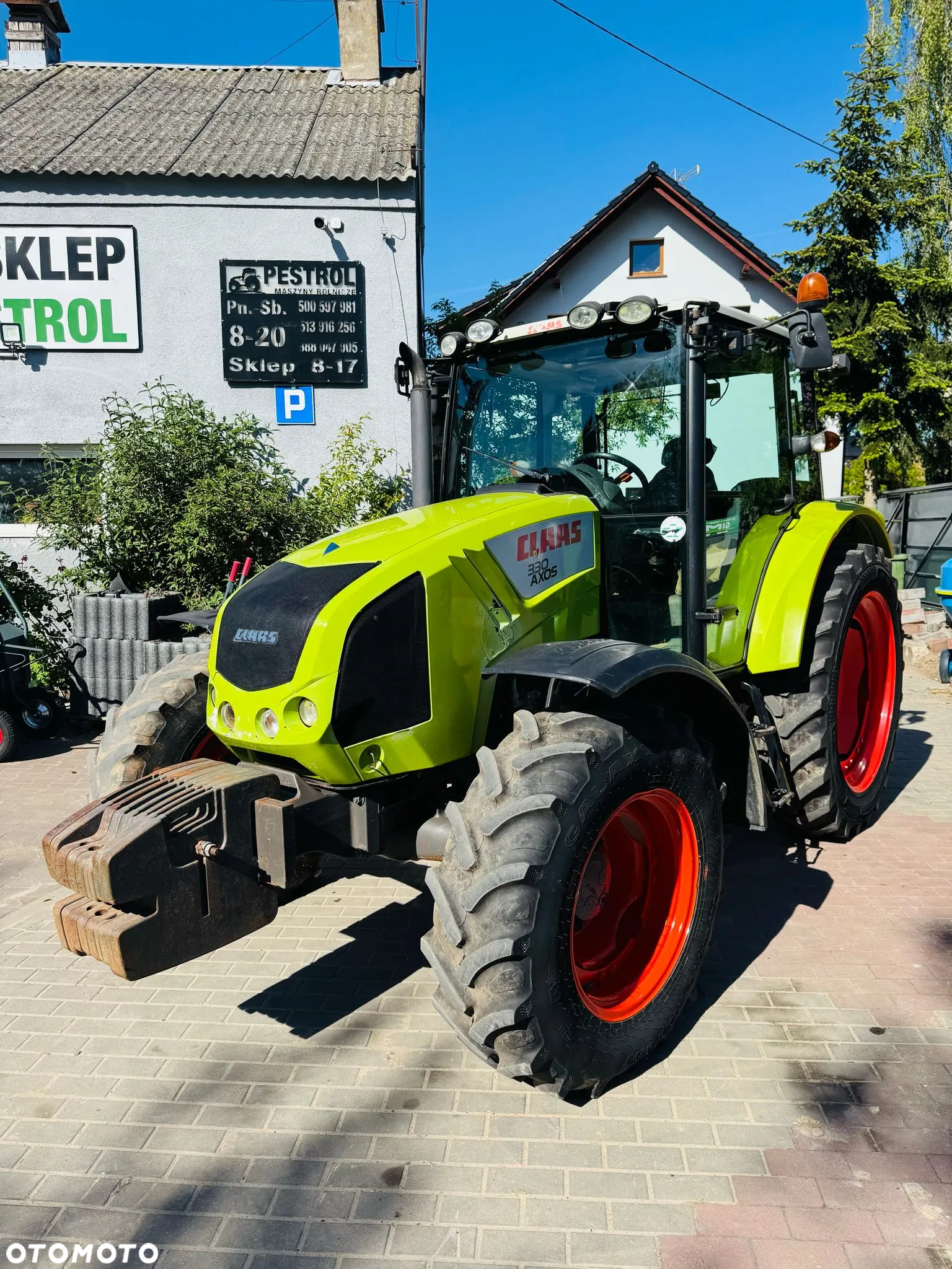 Claas Axos 330 - 8