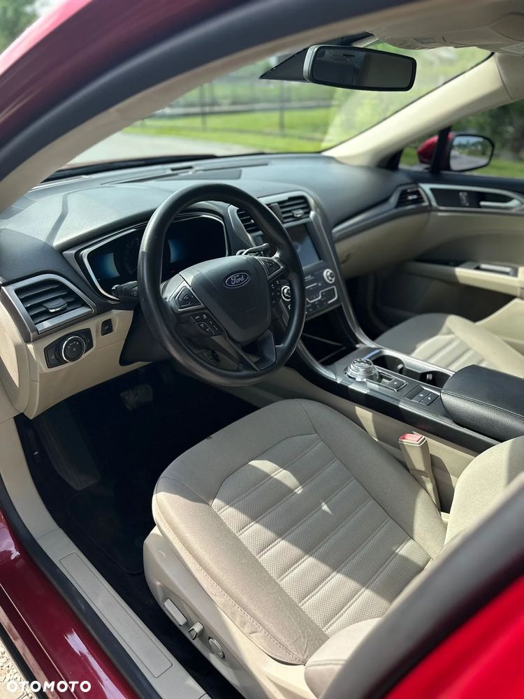 Ford Mondeo - 12