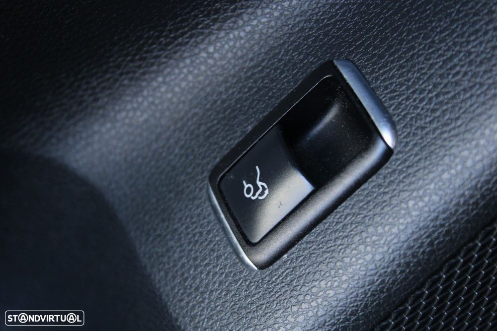 Mercedes-Benz CLA 180 d AMG Line - 33