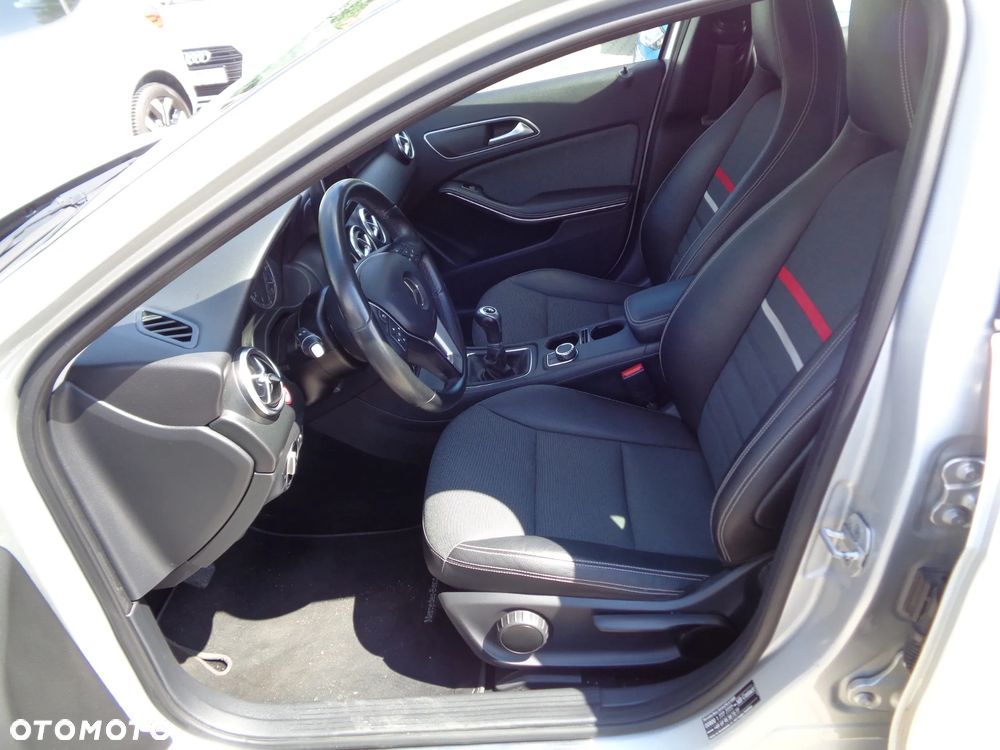 Mercedes-Benz Klasa A 200 Activity Edition - 10