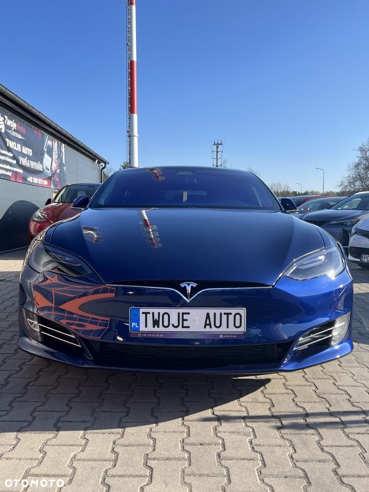 Tesla Model S - 1