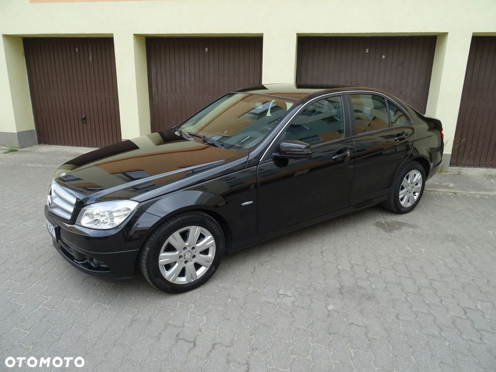 Mercedes-Benz Klasa C 200 CDI DPF Automatik BlueEFFICIENCY - 24