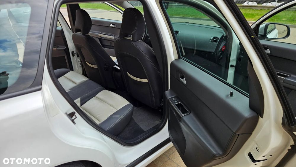 Volvo V50 D2 Kinetic - 17