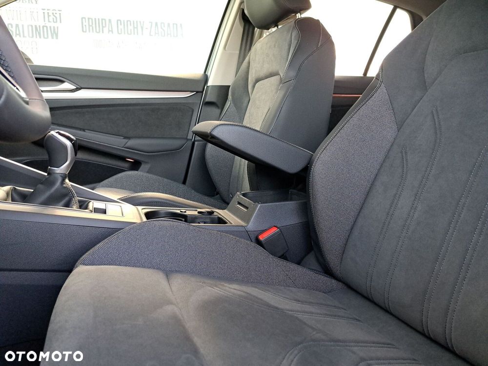 Volkswagen Golf 1.5 TSI Life Plus - 35