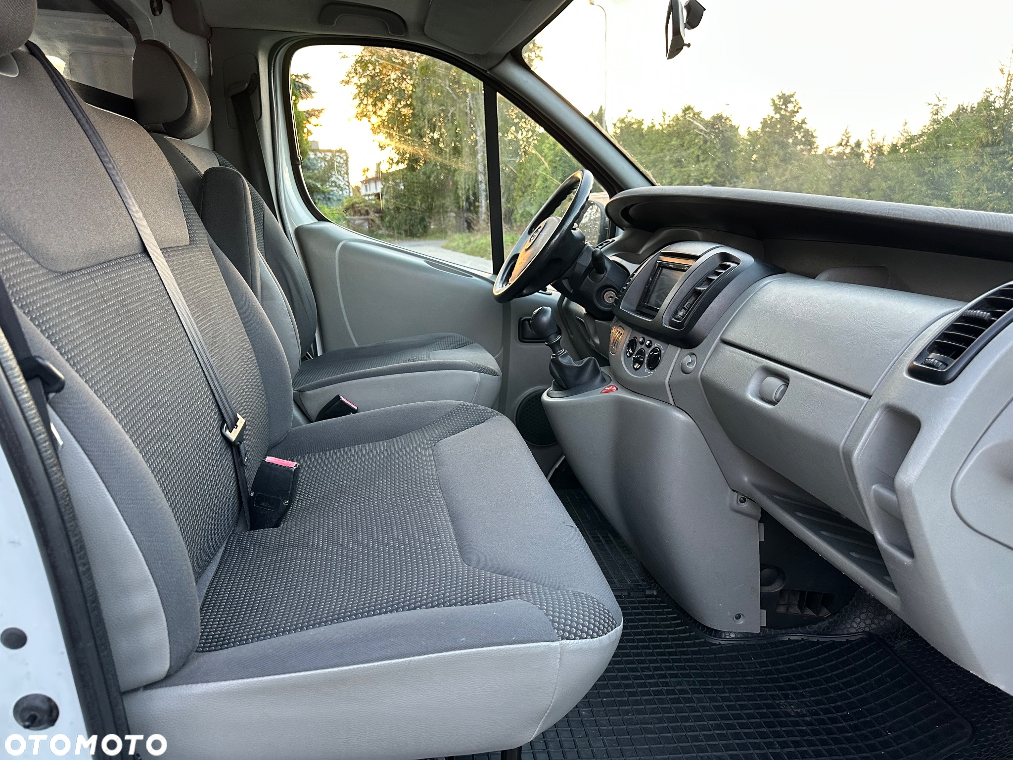 Opel VIVARO - 13
