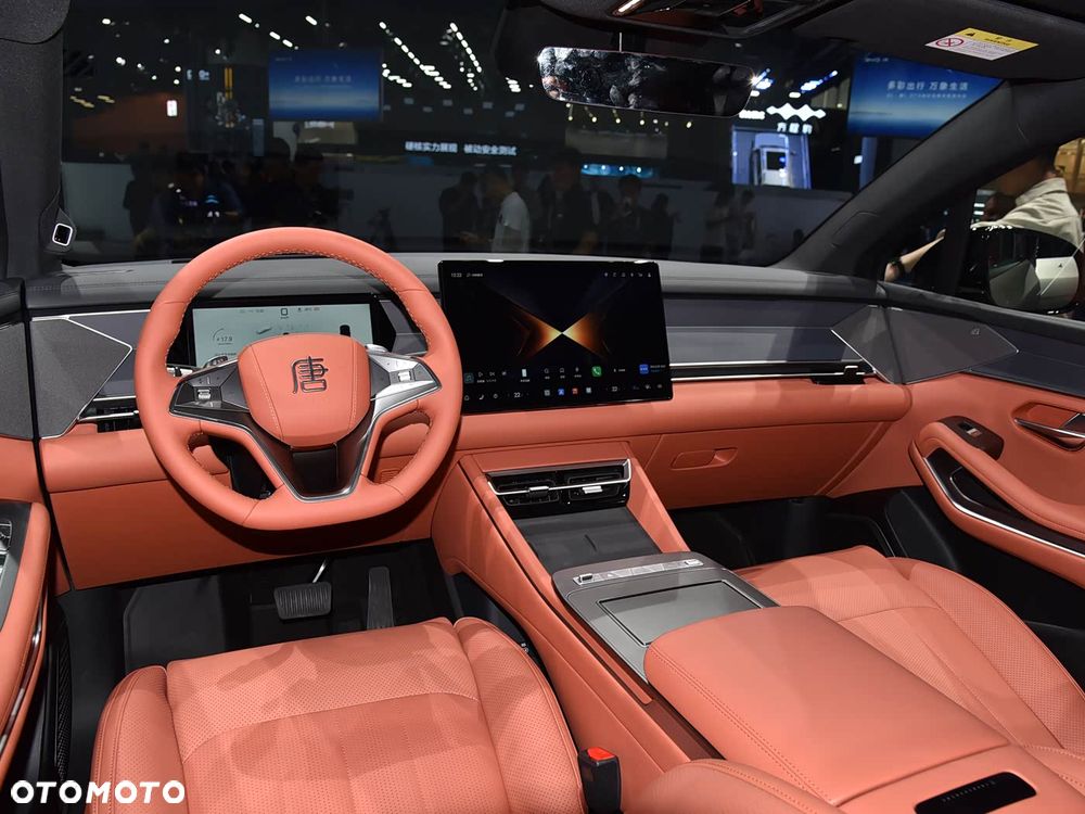 BYD Tang L - 8