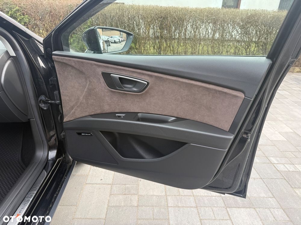 Seat Leon Sportstourer 2.0 TDI Start&Stop 4Drive DSG X-Perience - 38