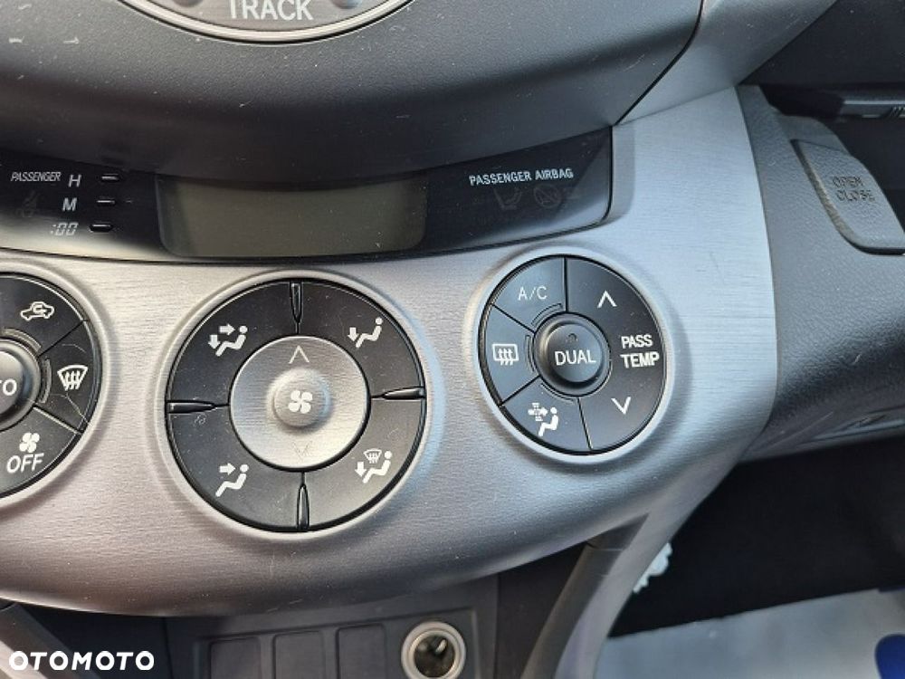 Toyota RAV4 - 31