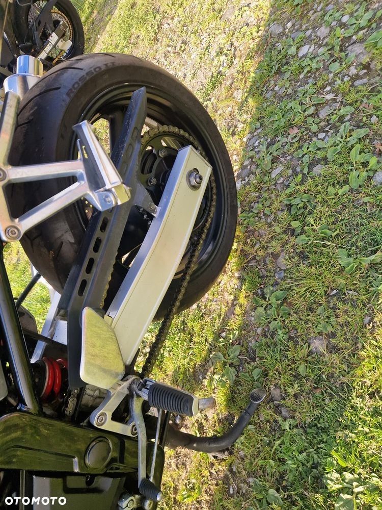 Yamaha FZS - 20