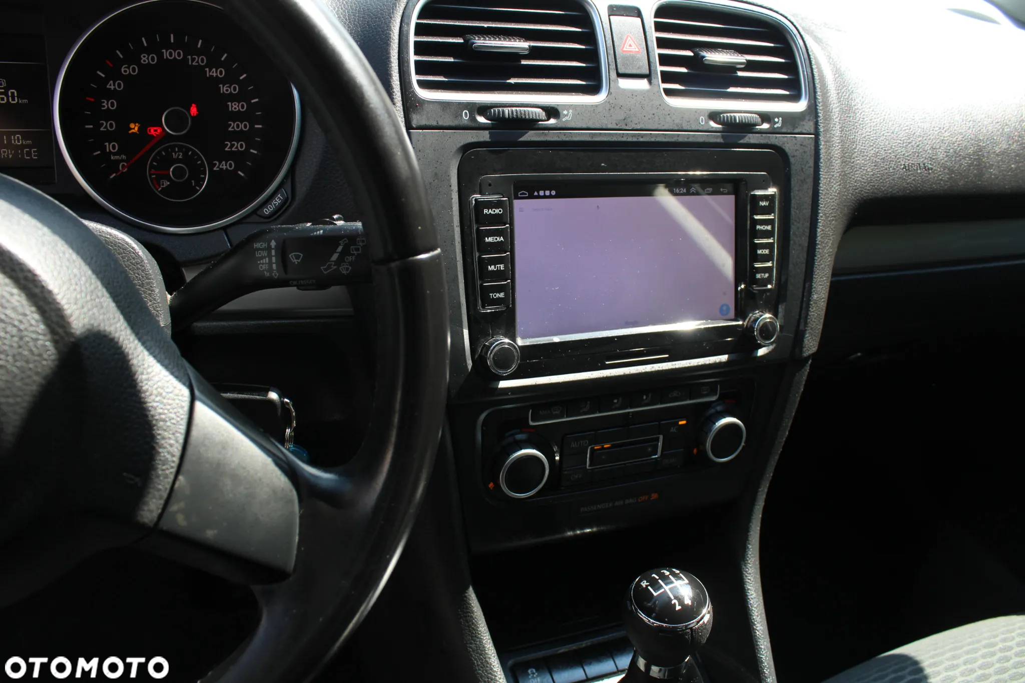Volkswagen Golf - 16