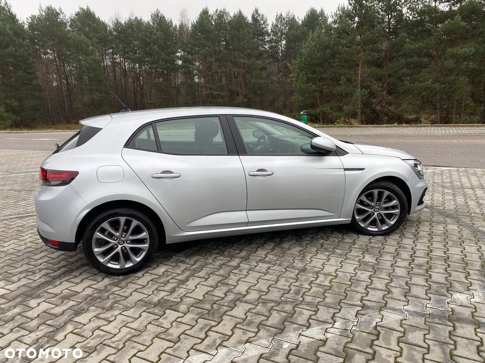Renault Megane 1.3 TCe FAP Equilibre EDC - 11