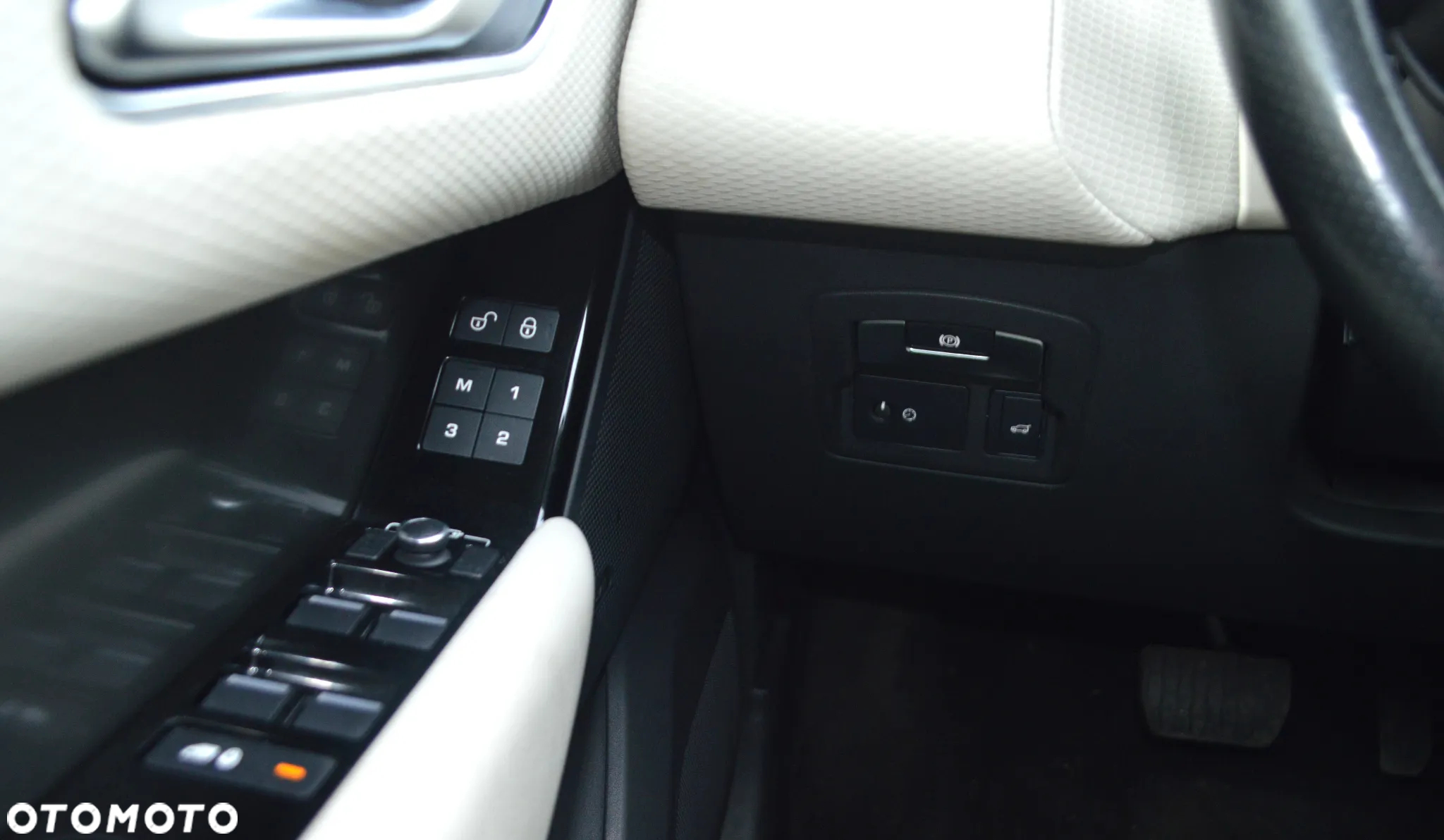 Land Rover Range Rover Velar 2.0 SD4 - 17