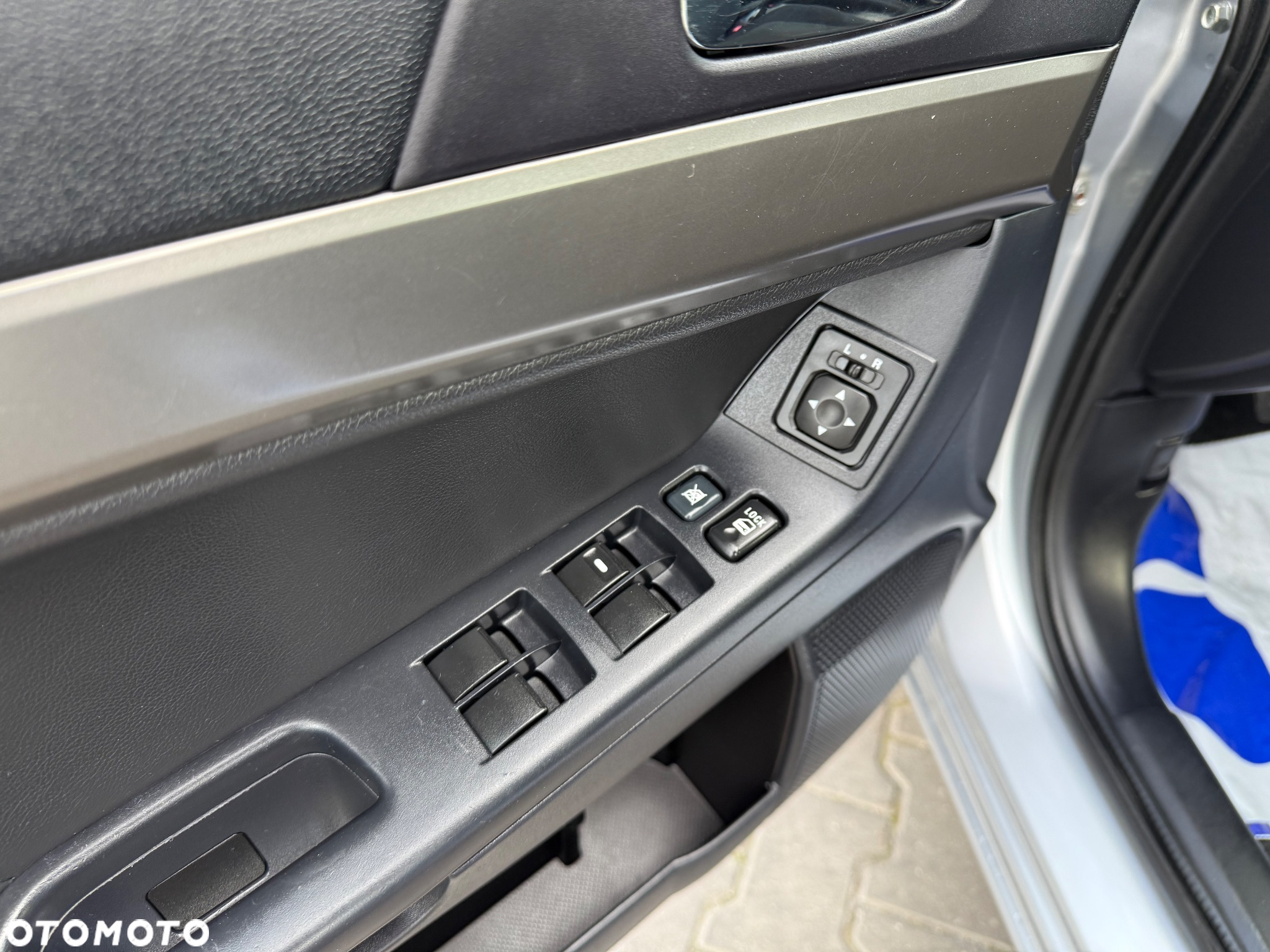 Mitsubishi Lancer 1.6 - 11
