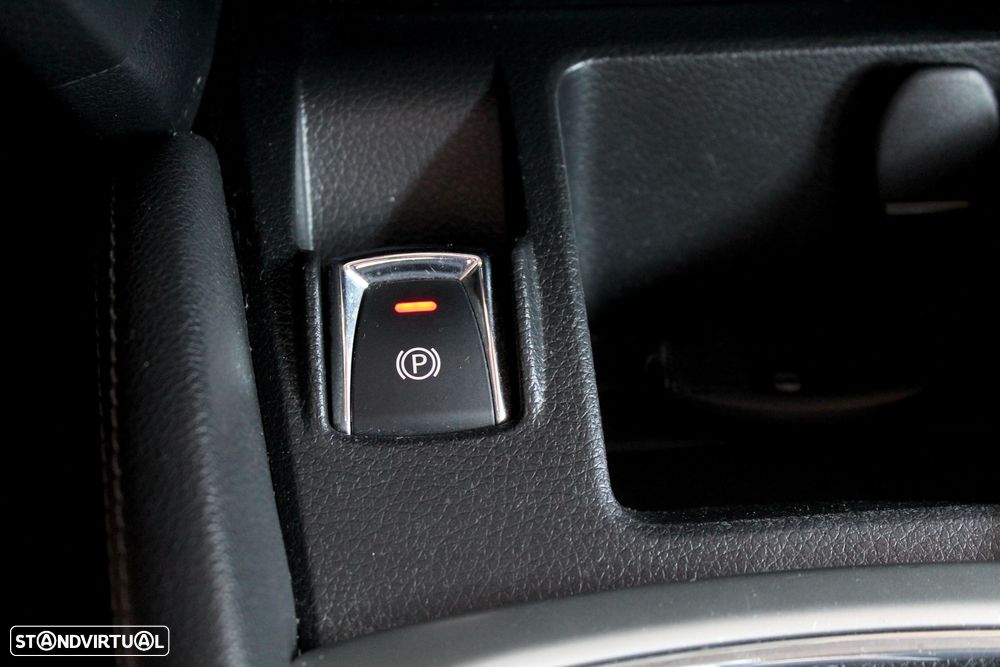 Nissan Qashqai 1.5 dCi N-Connecta - 21