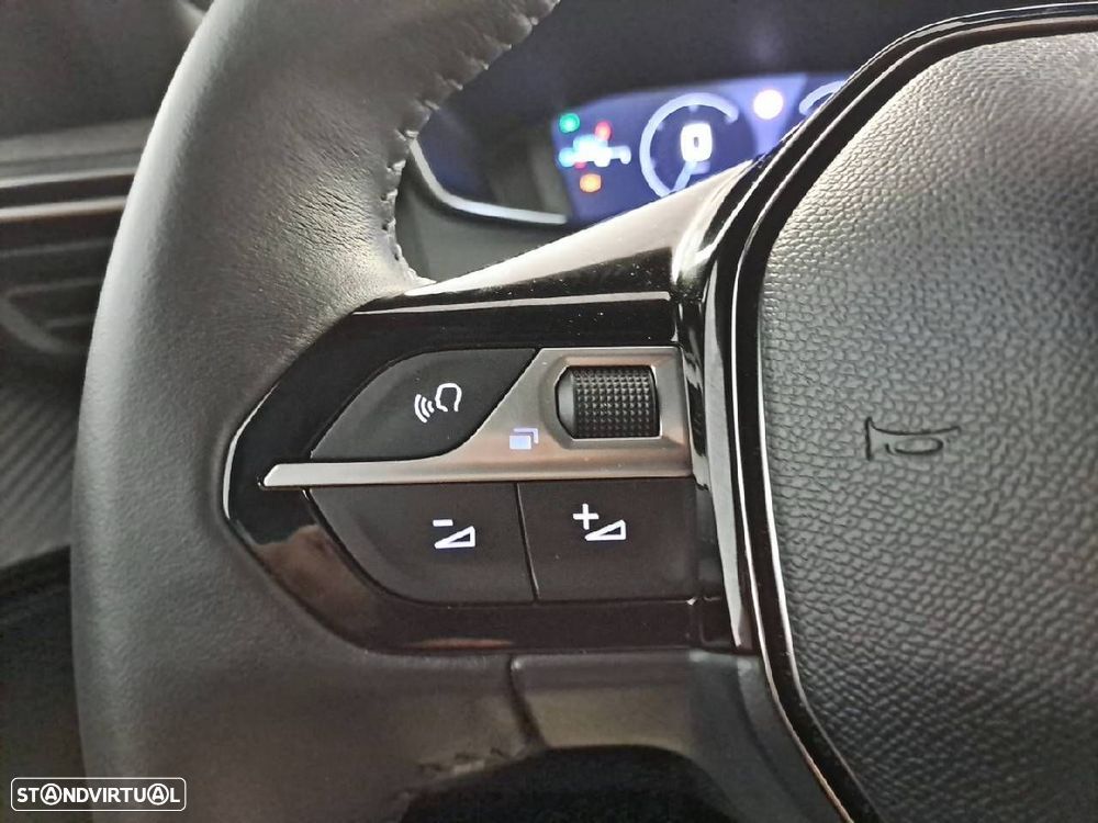 Peugeot 2008 1.2 Allure - 16