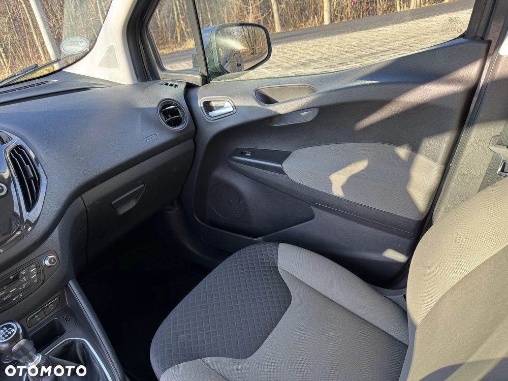 Ford Tourneo Courier 1.5 TDCi Ambiente - 12