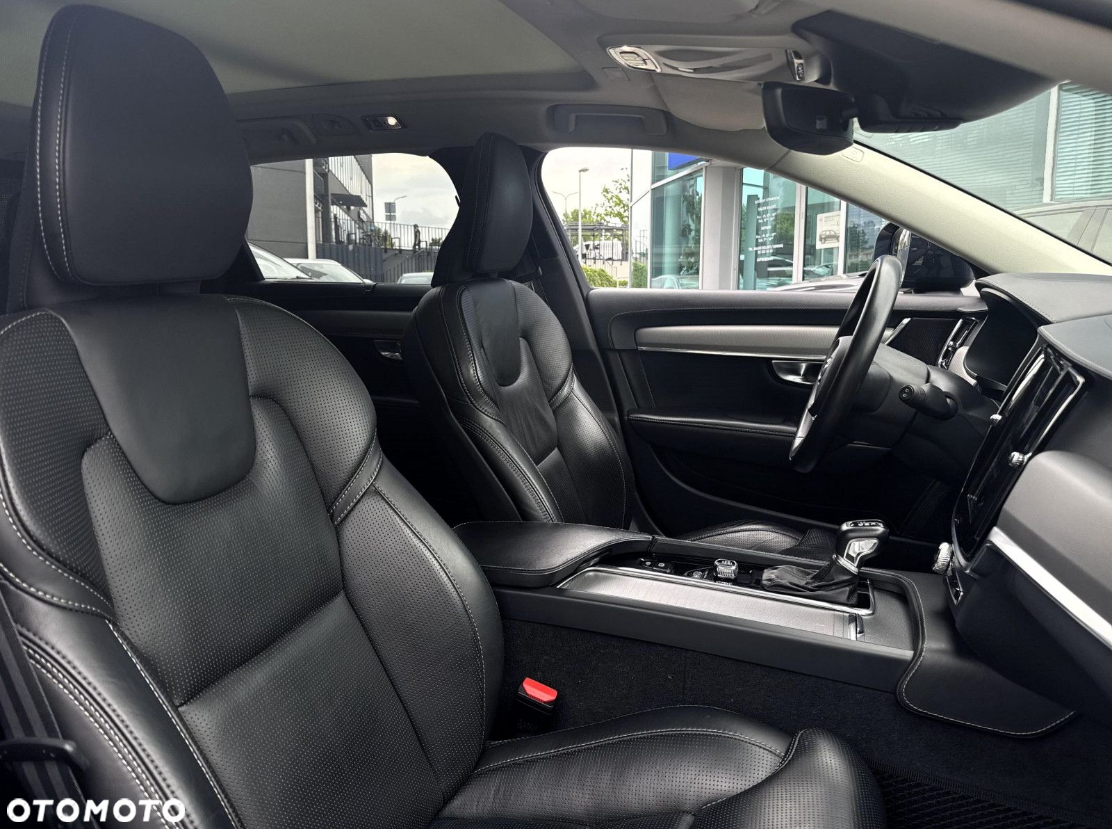 Volvo V90 Cross Country - 25