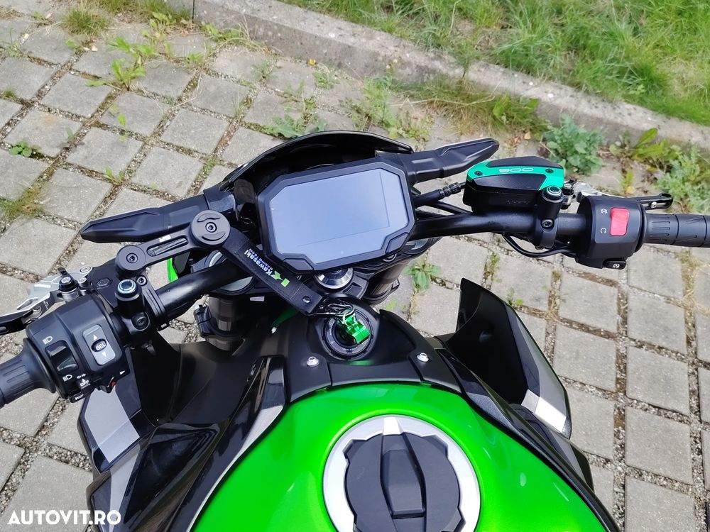 Kawasaki Z 900 - 24