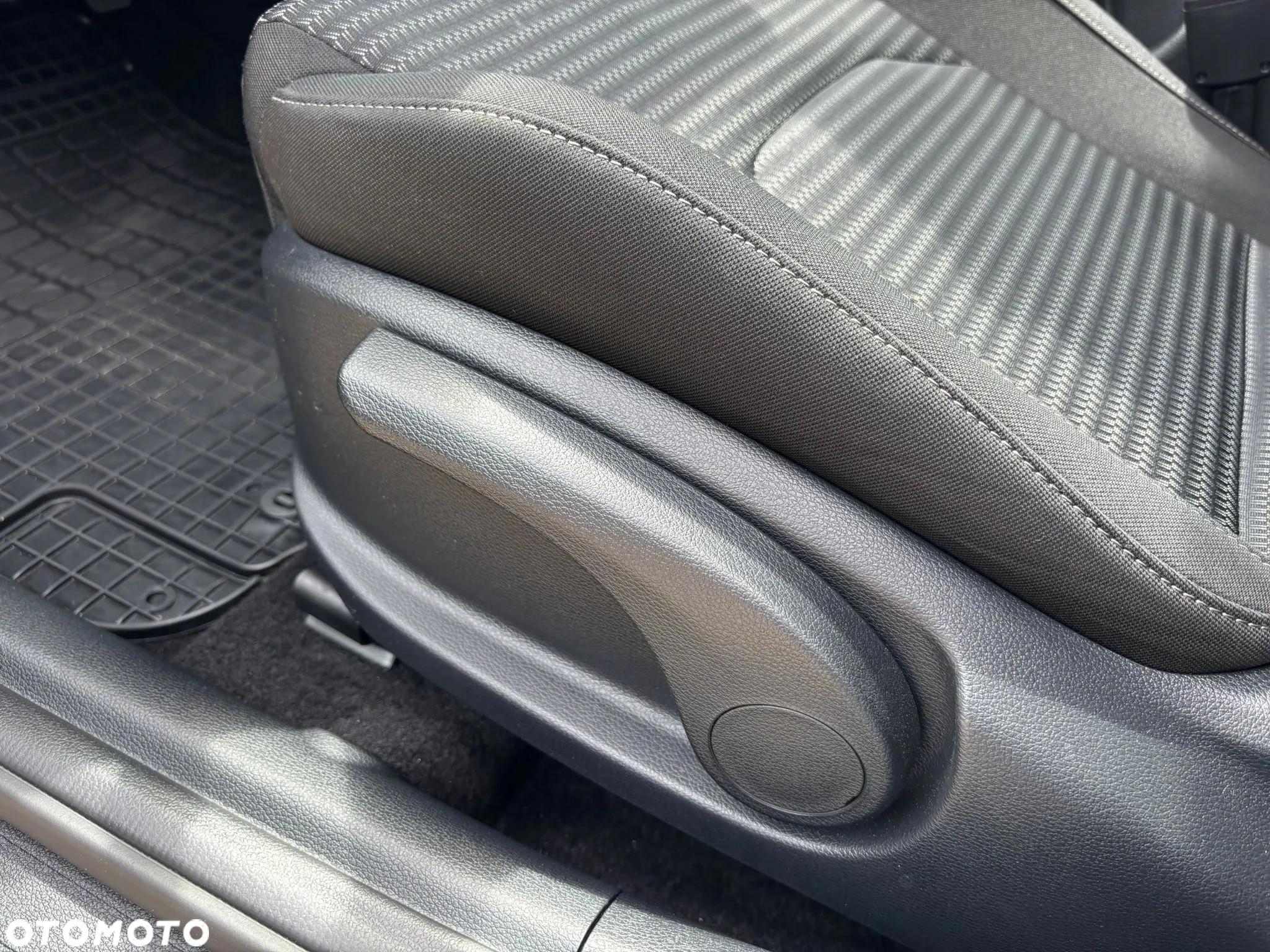 Kia XCeed 1.5 T-GDI M - 11
