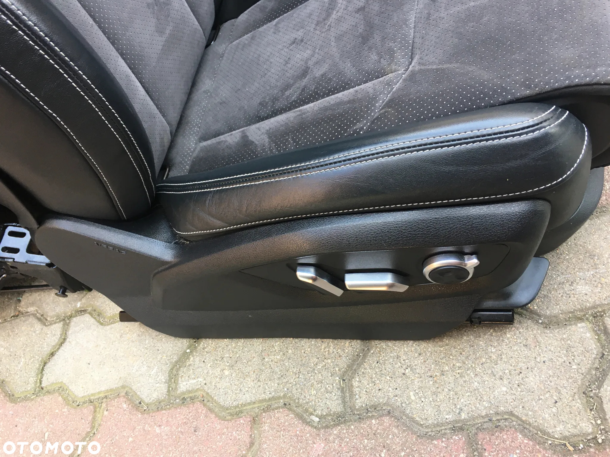 AUDI Q7 4M / S-Line / FOTEL FOTELE KANAPA BOCZKI TAPICERKA / SKÓRA CZARNA / 7 OSOBOWA / ISOFIX / ORYGINAŁ - 11