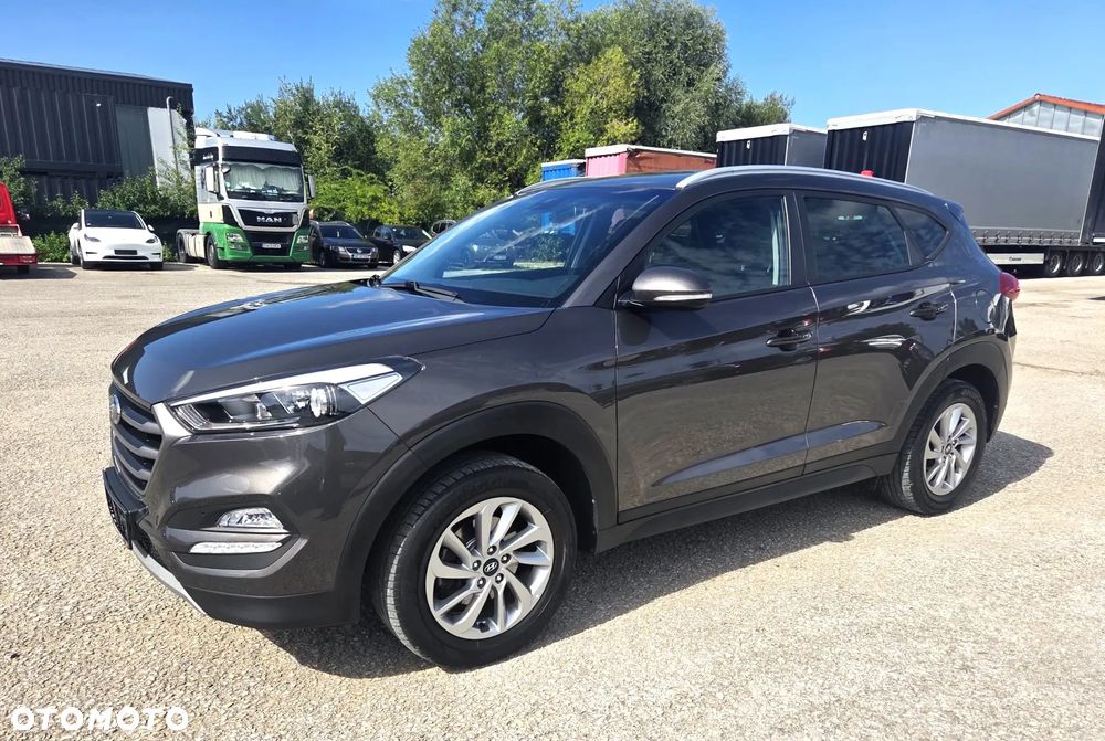 Hyundai Tucson 1.6 GDI BlueDrive Style 2WD - 11